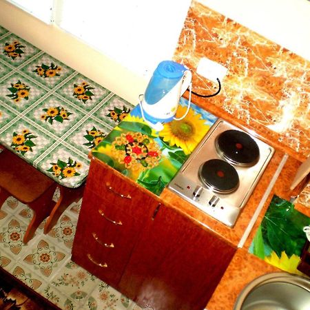 1 Ком Квартира 1 Этаж 3 Дивана, Wi-Fi, Центр Города, Садовая-Чкалова "Сильпо" И "Атб" Отдельный Дом 2 Этажа Mîkolaiiv Exterior foto